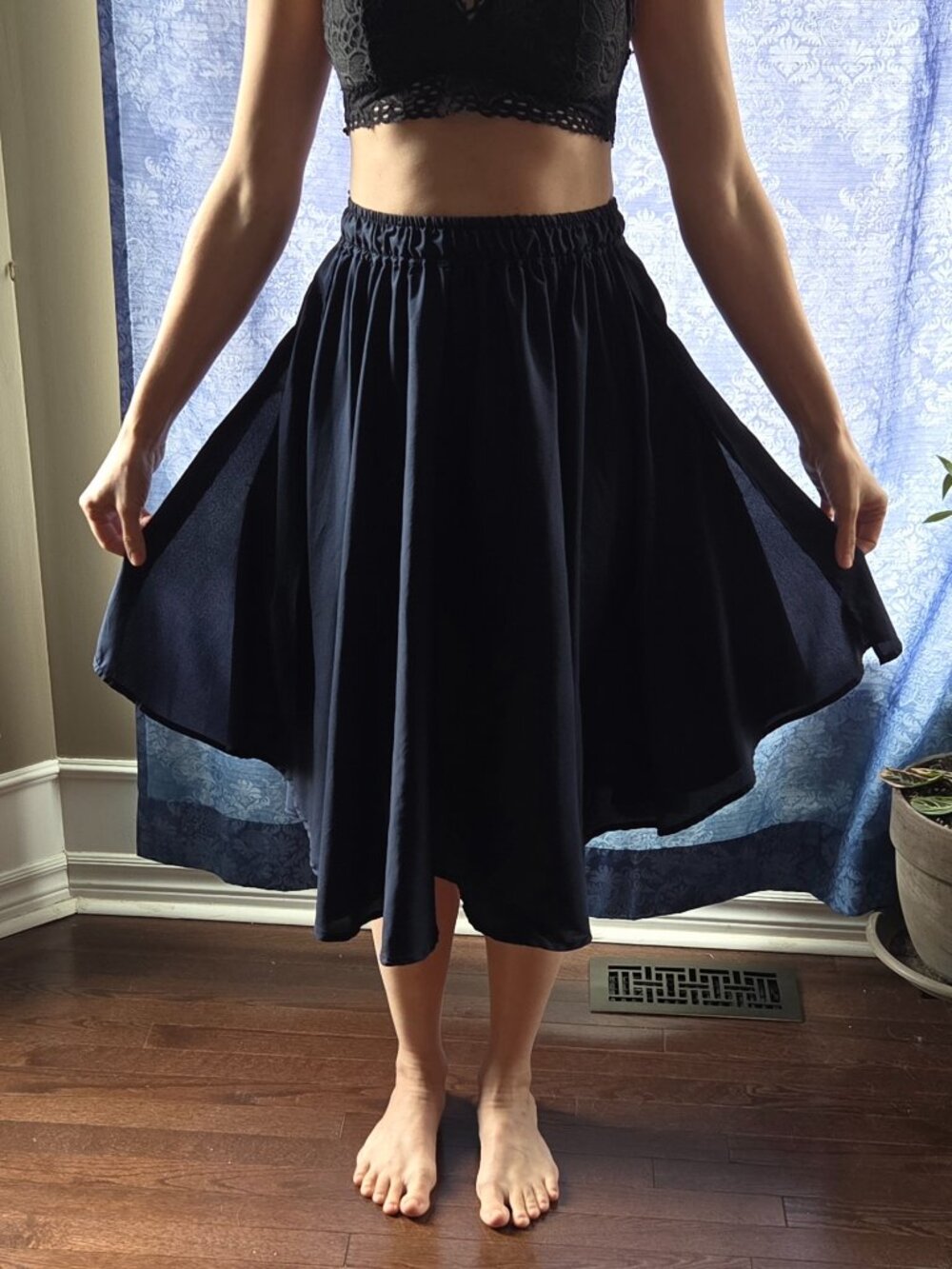 Dark blue Vero Moda Zora calf skirt, size Medium
